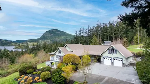 14682 Jefferson St, Anacortes, WA 98221