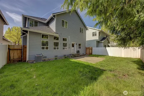 Exterior - 15510 SE 252nd Pl, Covington, WA 98042 photo 2 of 3