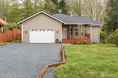 1151 Dewey Dr, Coupeville, WA 98239