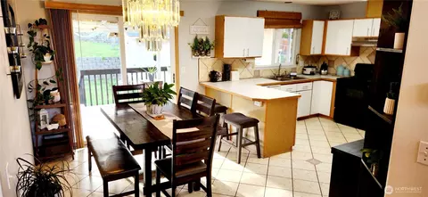8902 W Mall Dr, Everett, WA 98208 photo 6
