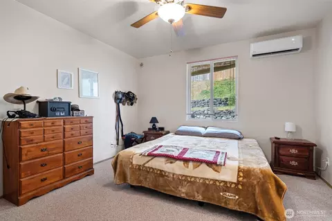Bedroom - 25314 38th Ave E, Spanaway, WA 98387 photo 1 of 3