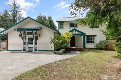 5452 Vistaire Pl, Langley, WA 98260