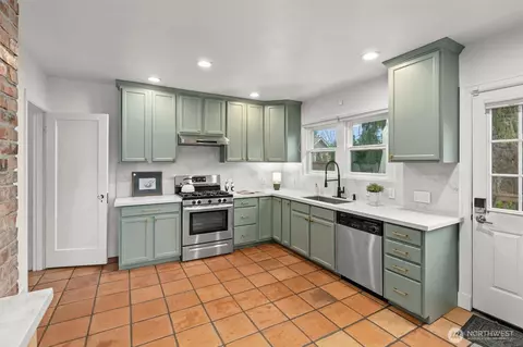 Kitchen - 806 23rd Ave E, Seattle, WA 98112 photo 3 of 5