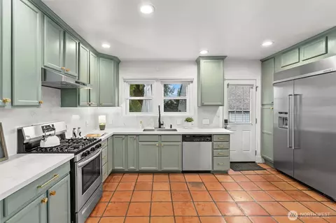 Kitchen - 806 23rd Ave E, Seattle, WA 98112 photo 2 of 5