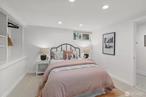 Bedroom - 806 23rd Ave E, Seattle, WA 98112 photo 5 of 6
