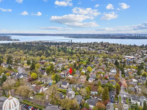 View/Area - 806 23rd Ave E, Seattle, WA 98112 photo 2 of 2