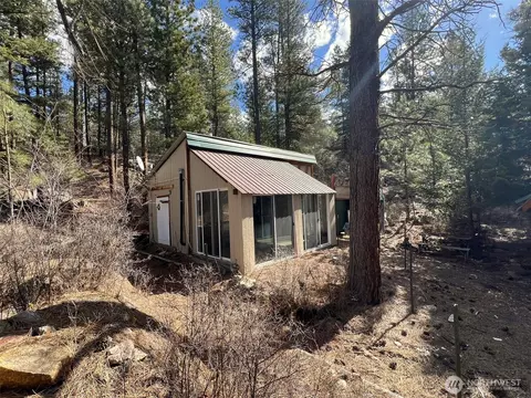 103 Stonehaven Rd, Tonasket, WA 98855