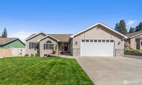 1807 Dorner Pl, Wenatchee, WA 98801