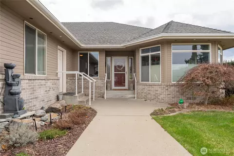 644 Briarwood Ter, East Wenatchee, WA 98802