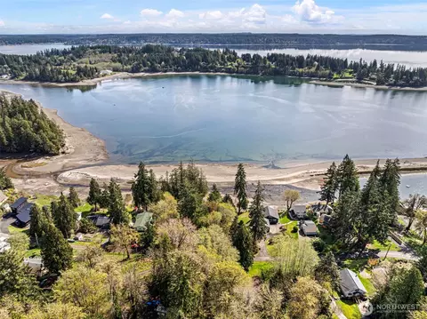 430 E Lombard Rd, Grapeview, WA 98546