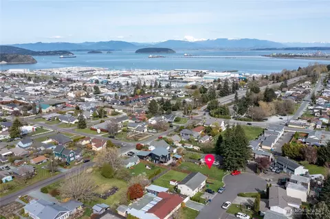 1112 37th St, Anacortes, WA 98221