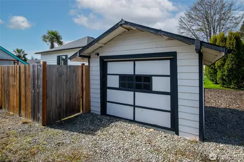 Other - 1233 Marion St, Enumclaw, WA 98022 photo 2 of 5