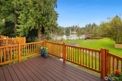 Exterior - 10228 33rd Ave SE, Everett, WA 98208 photo 2 of 9