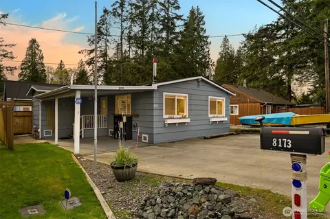 8173 Harborview Rd, Blaine, WA 98230