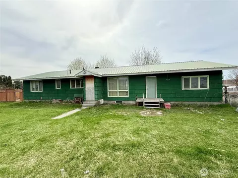 731 E Jonathan, Omak, WA 98841 photo 4