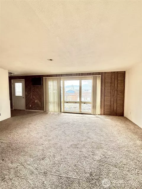 731 E Jonathan, Omak, WA 98841 photo 13