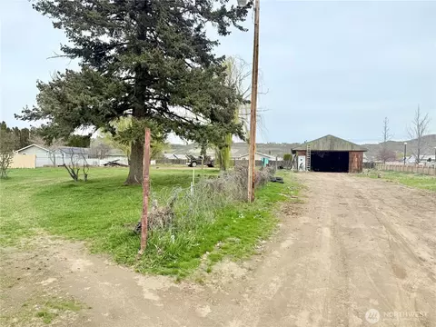 731 E Jonathan, Omak, WA 98841 photo 8