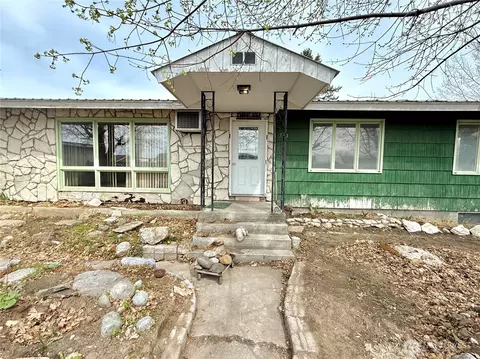 731 E Jonathan, Omak, WA 98841 photo 3