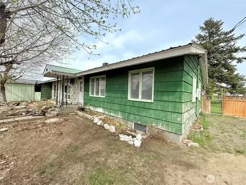 731 E Jonathan, Omak, WA 98841 photo 2