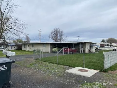 9388 NE 9396 Ne Beacon Rd, Moses Lake, WA 98837