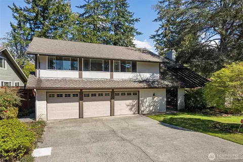 2422 168th Ave NE, Bellevue, WA 98008