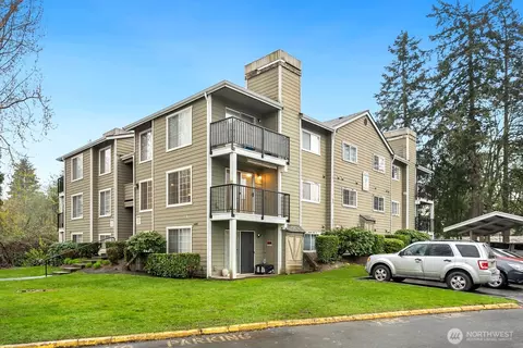 28300 18th Ave S #Y202, Federal Way, WA 98003