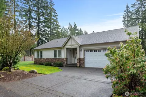 101 E Rhododendron Ln, Union, WA 98592