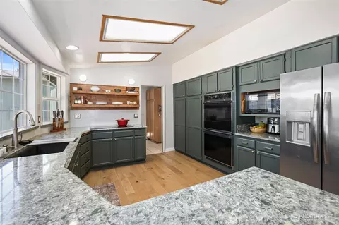 Kitchen - 23606 SE 380th St, Enumclaw, WA 98022 photo 1 of 4