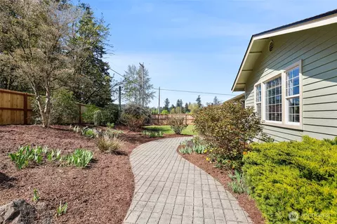 Exterior - 23606 SE 380th St, Enumclaw, WA 98022 photo 2 of 12