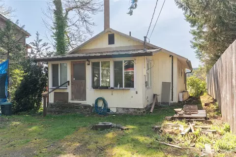 4949 Waldrick Rd SE, Olympia, WA 98501