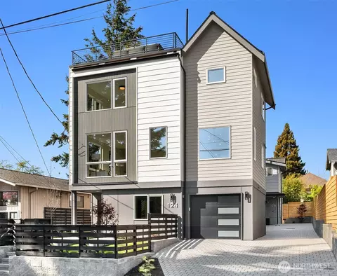 124 N 49th St, Seattle, WA 98103