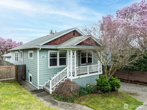 5022 35th Ave NE, Seattle, WA 98105