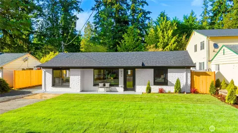 544 N 167th St, Shoreline, WA 98133