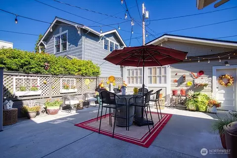 Exterior - 1305 10th St, Everett, WA 98201 photo 6 of 11