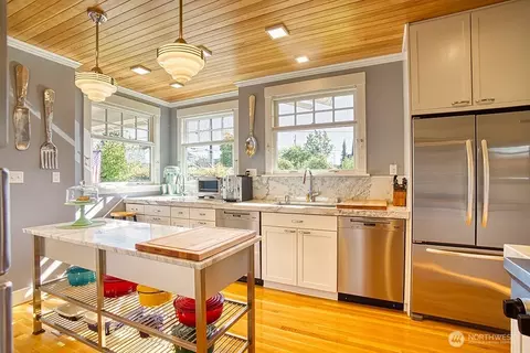 Kitchen - 1305 10th St, Everett, WA 98201 photo 1 of 3