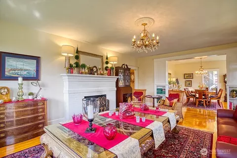 Dining - 1305 10th St, Everett, WA 98201 photo 1 of 3