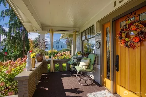 Exterior - 1305 10th St, Everett, WA 98201 photo 3 of 11