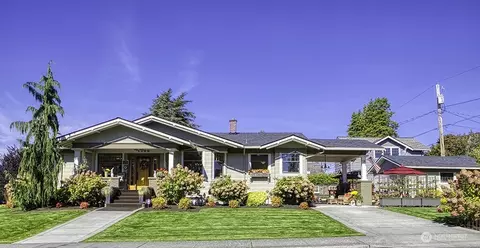 1305 10th St, Everett, WA 98201