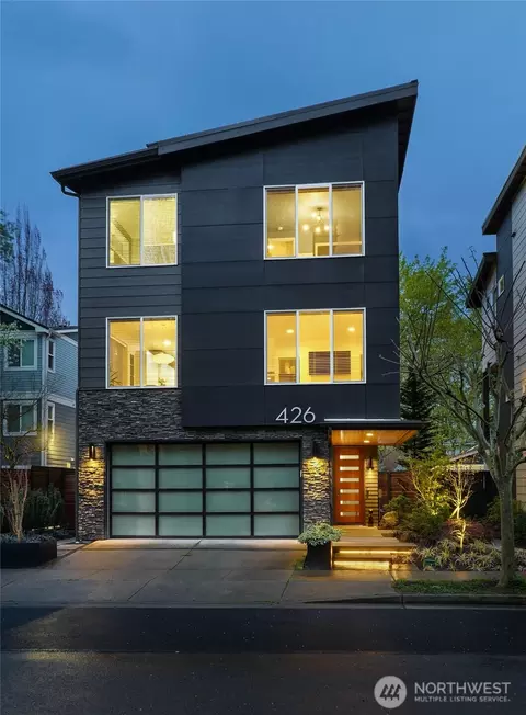 426 3rd Ct NW, Issaquah, WA 98027