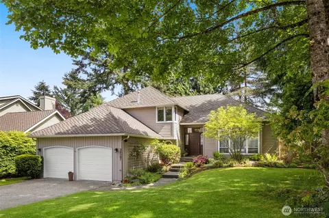 24507 SE 37th St, Issaquah, WA 98029