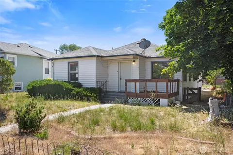 415 NE 3rd Ave, Soap Lake, WA 98851