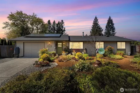 4405 Royal Ct, Carnation, WA 98014