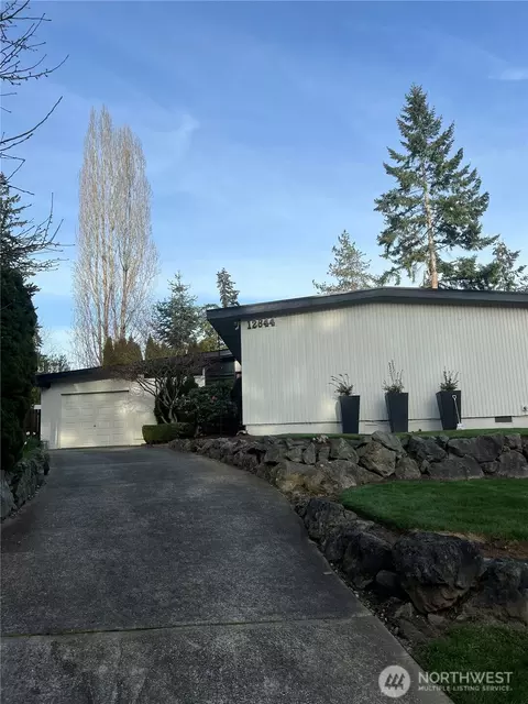 12644 SE 4th Pl, Bellevue, WA 98005