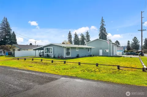 1721 W Young St, Elma, WA 98541