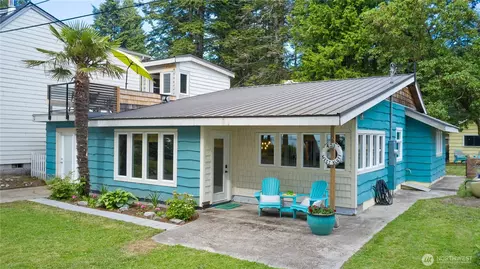 403 W Bluff Rd, Point Roberts, WA 98281