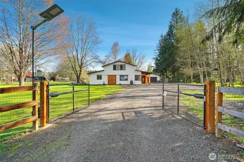 182 Archer Dr, Cinebar, WA 98533
