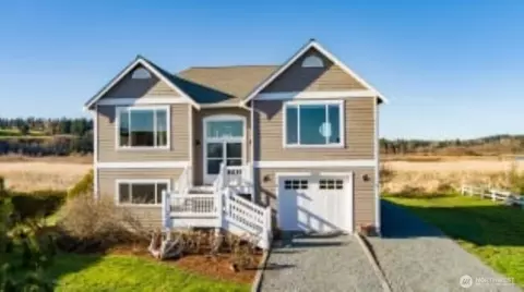 2099 Shore Ave, Freeland, WA 98249