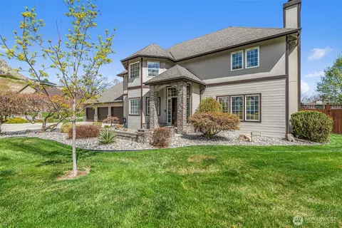 2023 Center Ct, Wenatchee, WA 98801