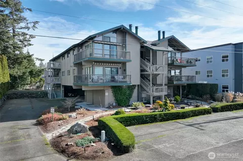 22222 6th Ave S #5, Des Moines, WA 98198