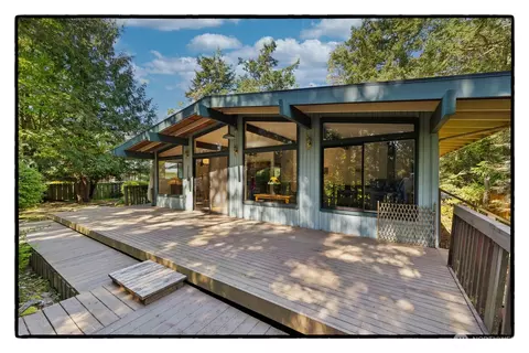 639 Hoonah Pl, La Conner, WA 98257